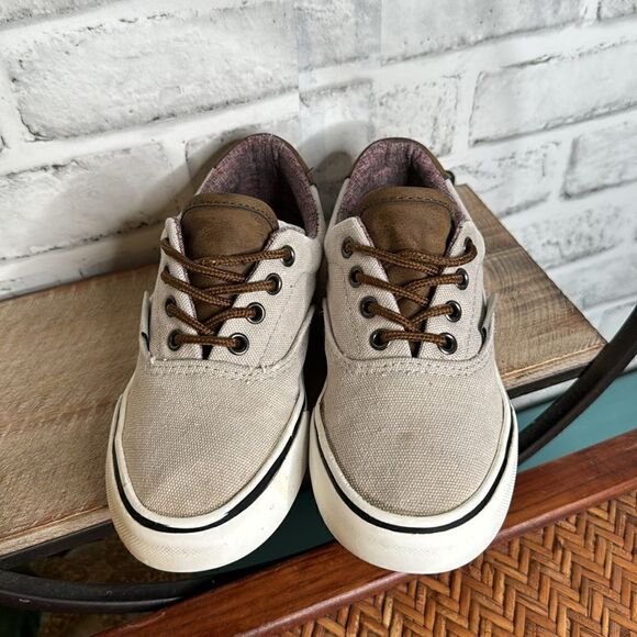 Maui and Sons Canvas Lace Up Sneakers Size 1 Surf Beach - Picture 2 of 8